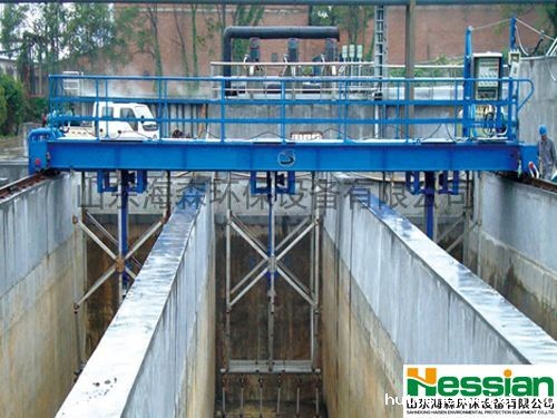 行车式刮(吸)泥机